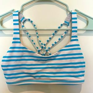Lululemon size 6 free to be sports bra